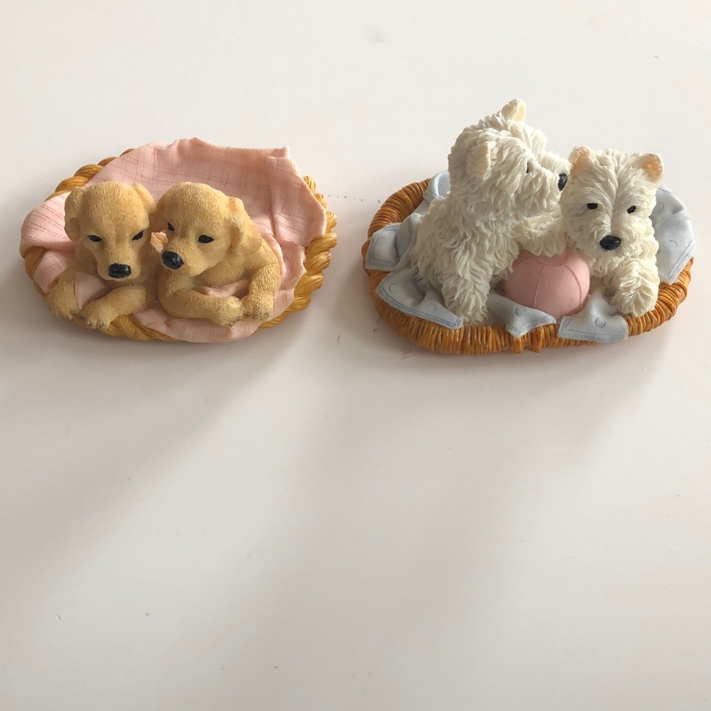 Adorable dog figurines (2) wonderfully detailed.